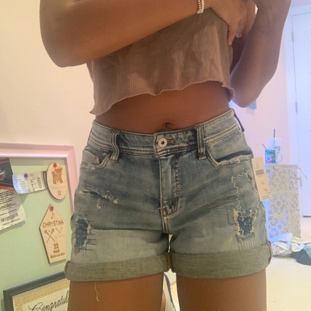 De stressed denim shorts